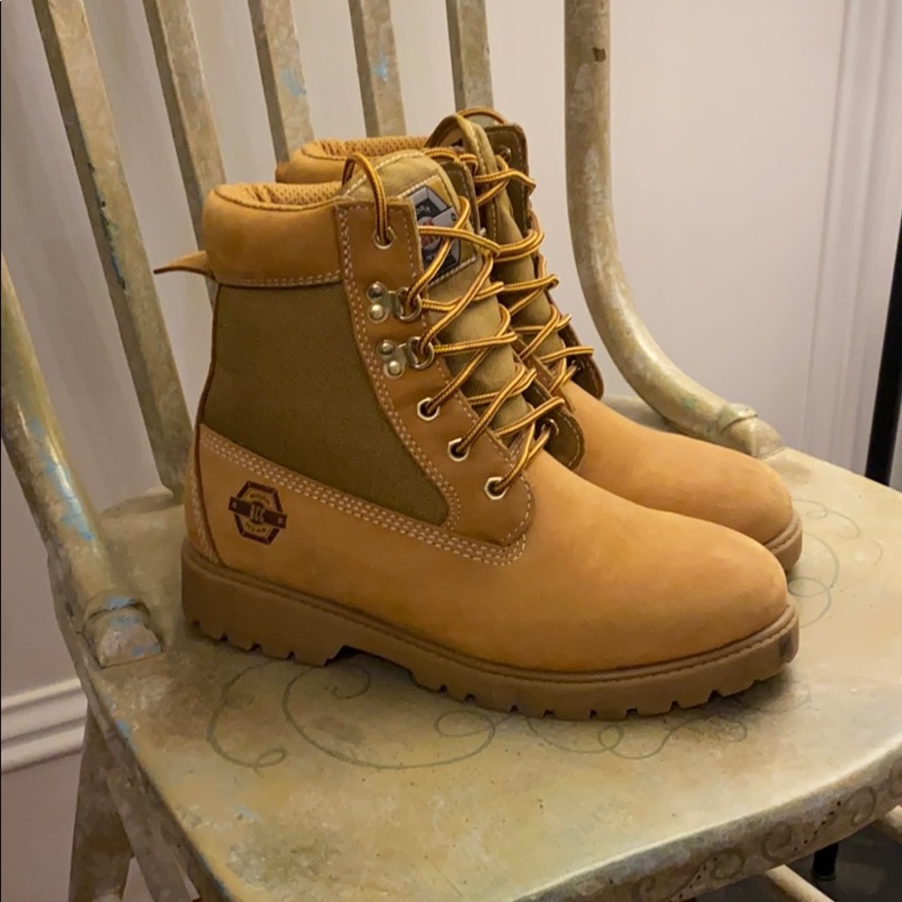 Women’s work boot